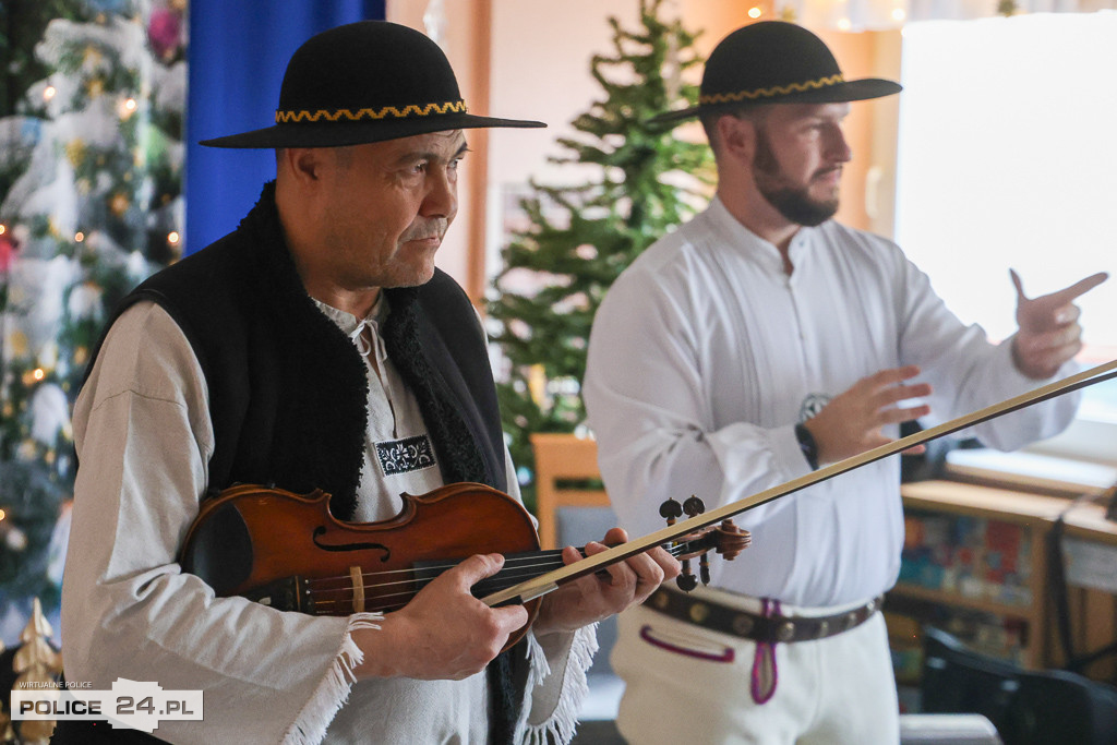 Beskidzcy Zbóje w Calineczce