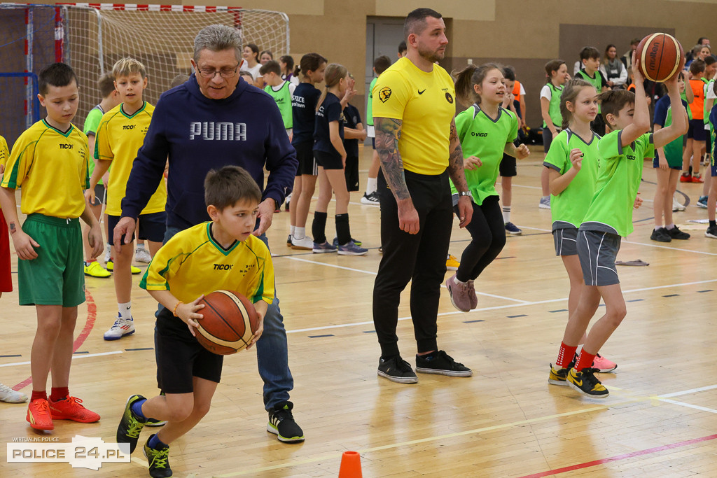 Turniej Gier i Zabaw Ruchowych o Puchar Burmistrza Polic