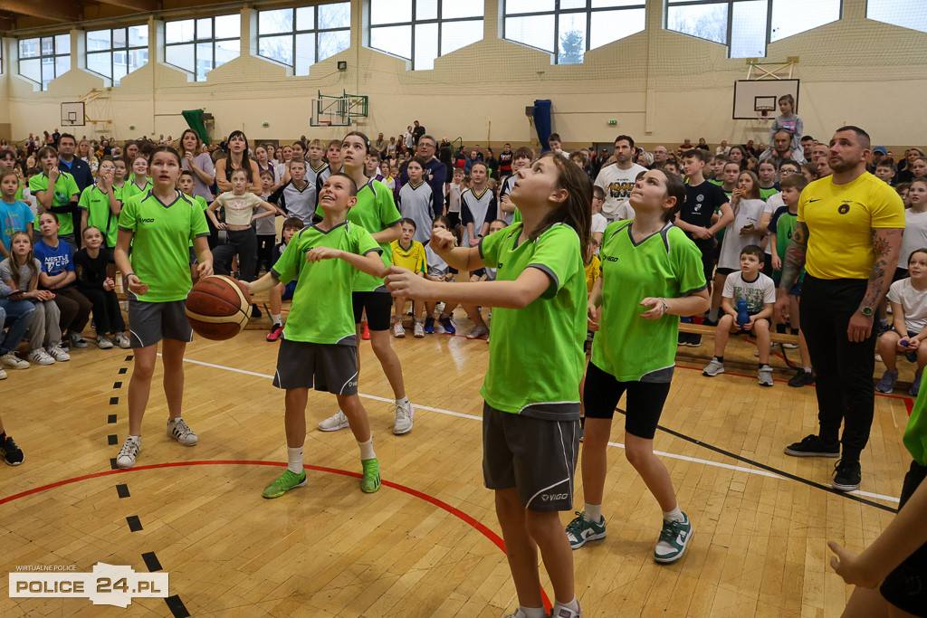 Turniej Gier i Zabaw Ruchowych o Puchar Burmistrza Polic