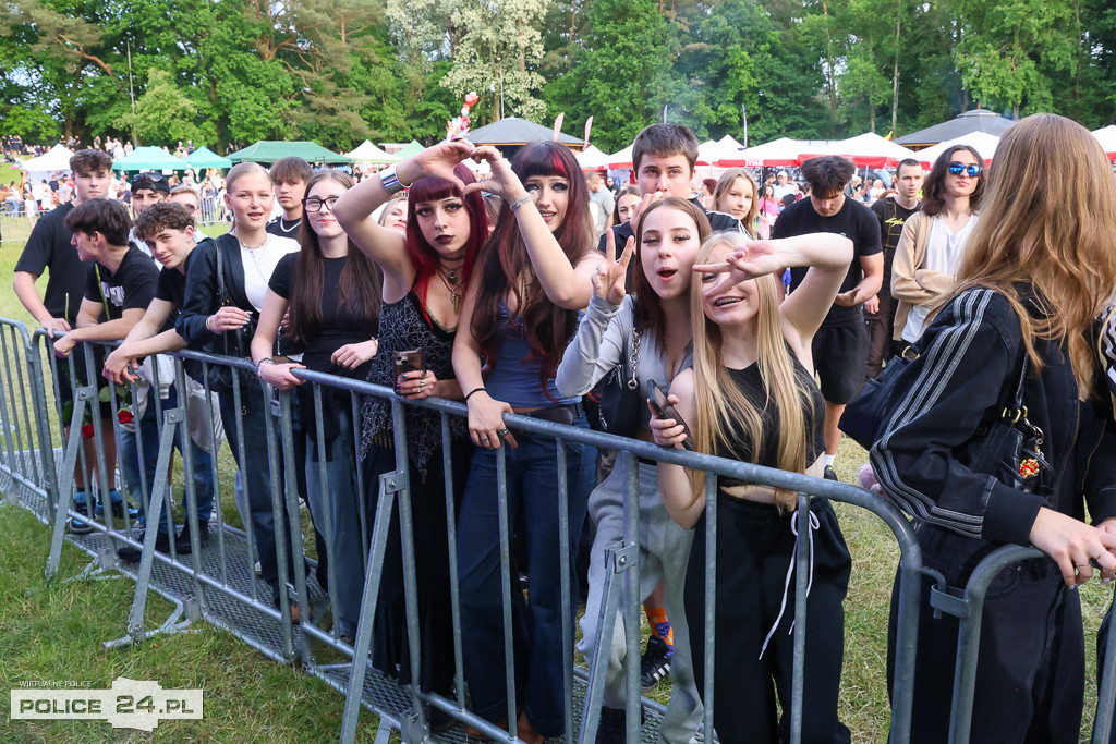 Kayah i Shaun Baker & Jessica Jean ma zakończenie Dni Polic