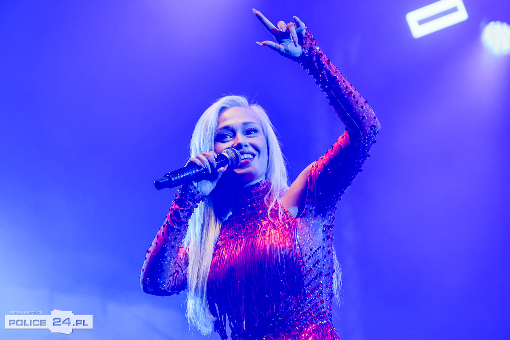 Kayah i Shaun Baker & Jessica Jean ma zakończenie Dni Polic