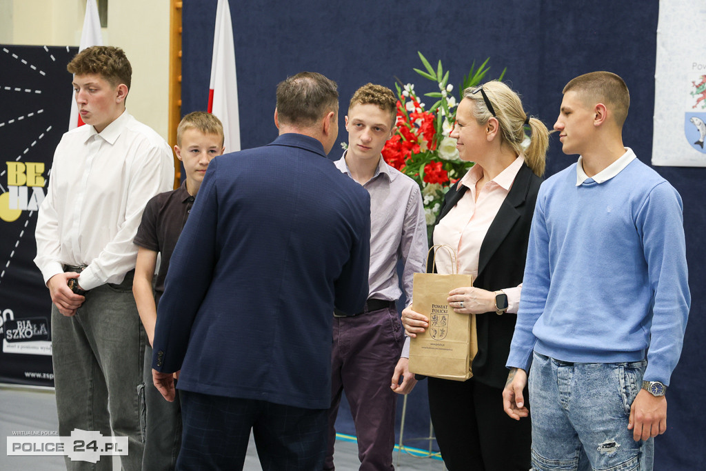 Powiatowa Gala Laureatów 2025 w Policach