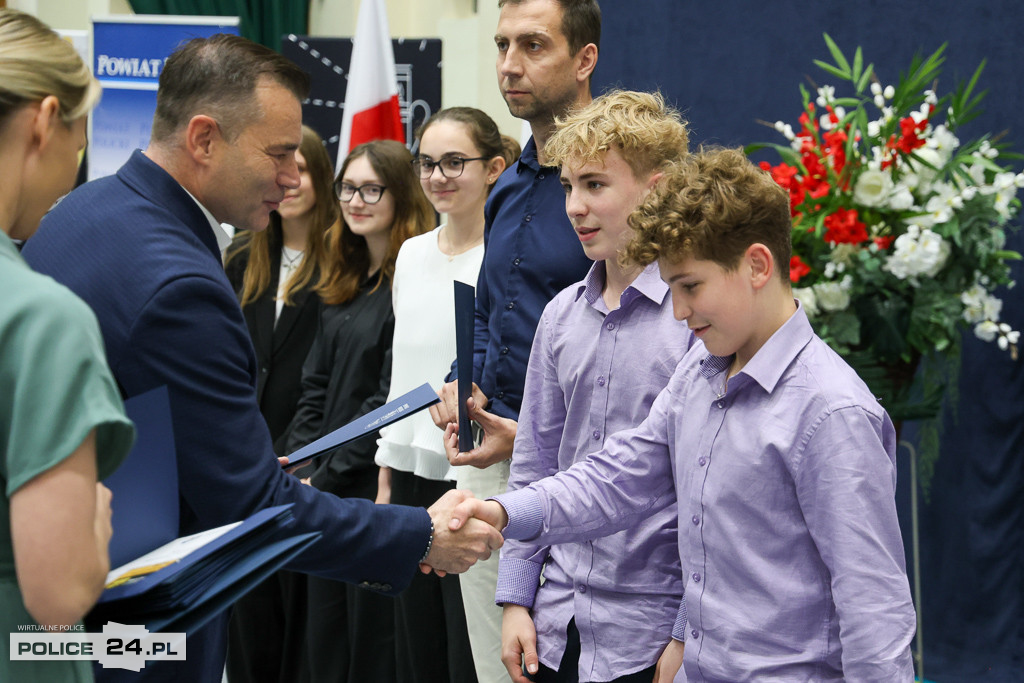 Powiatowa Gala Laureatów 2025 w Policach