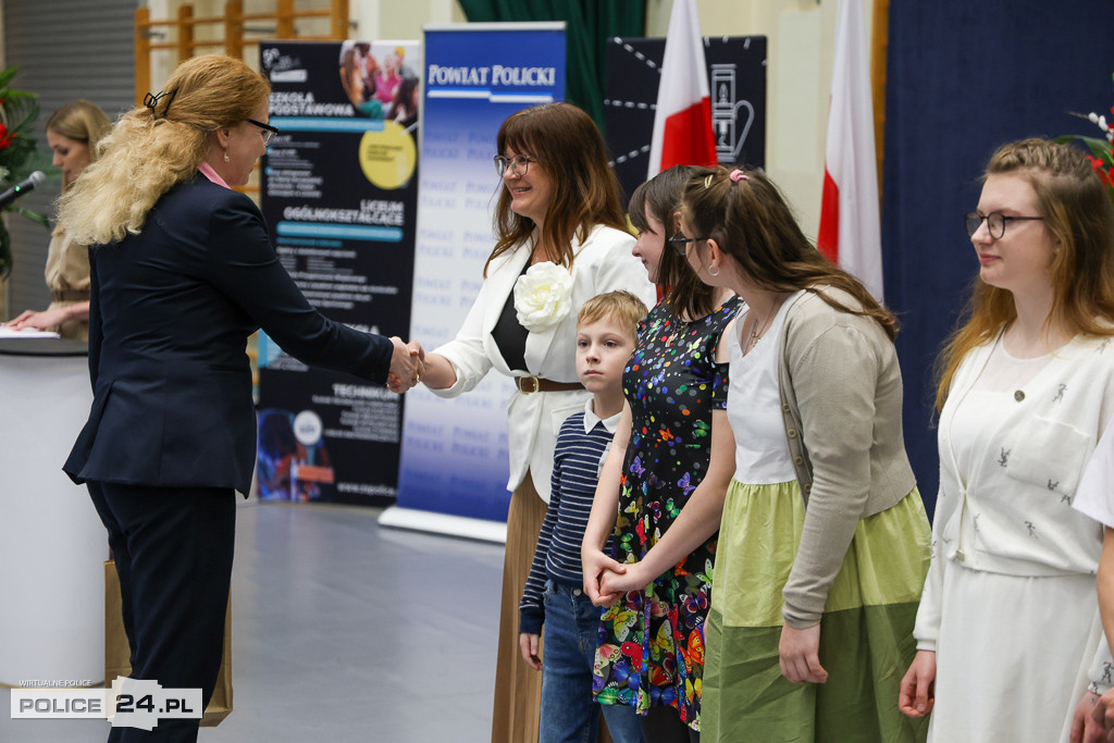 Powiatowa Gala Laureatów 2025 w Policach