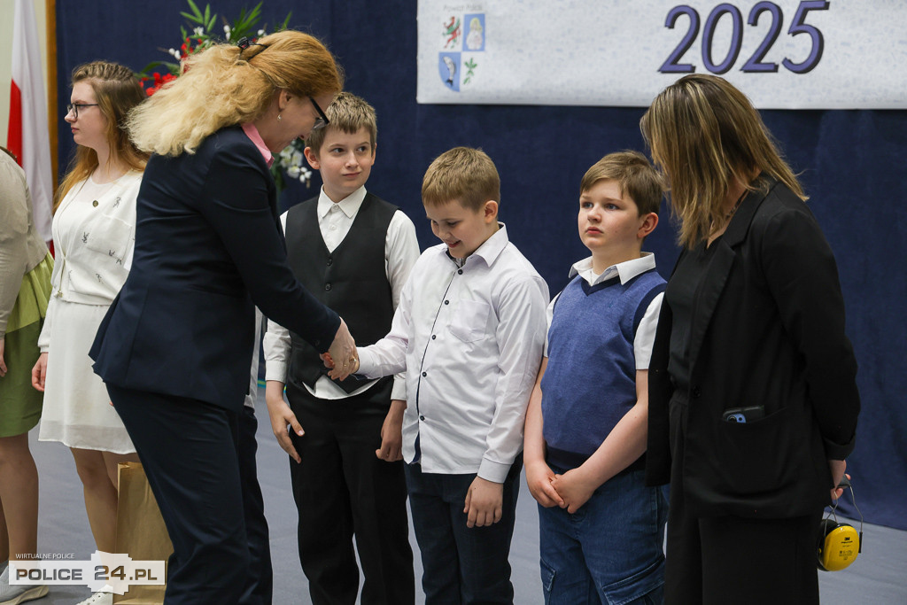 Powiatowa Gala Laureatów 2025 w Policach
