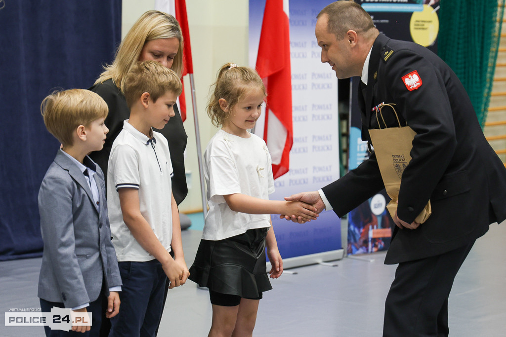 Powiatowa Gala Laureatów 2025 w Policach