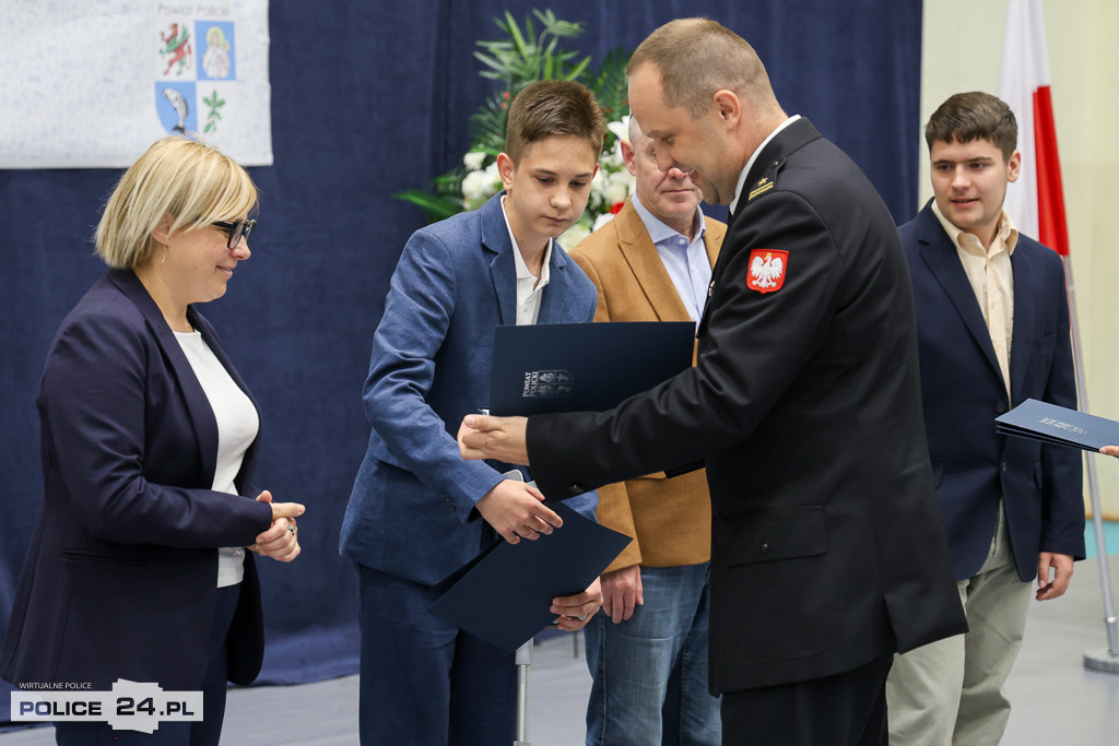 Powiatowa Gala Laureatów 2025 w Policach