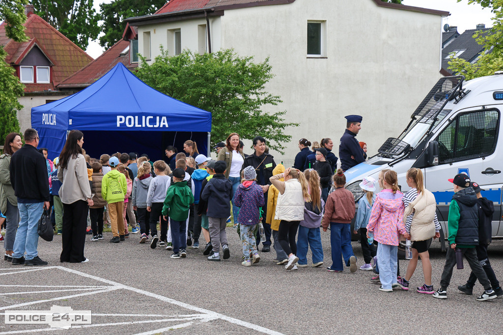 Dzień Dziecka ze służbami mundurowymi