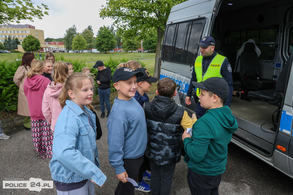 Dzień Dziecka ze służbami mundurowymi