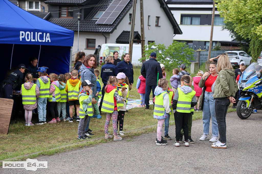 Dzień Dziecka ze służbami mundurowymi