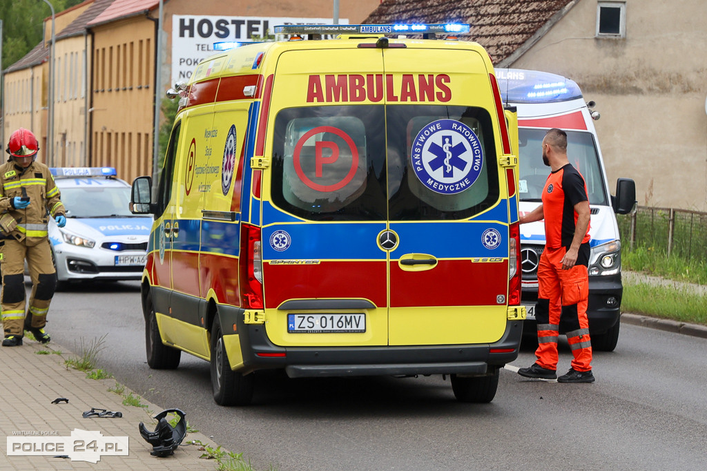 Zderzenie motocyklisty z osobówką na ul. Kościuszki w Policach