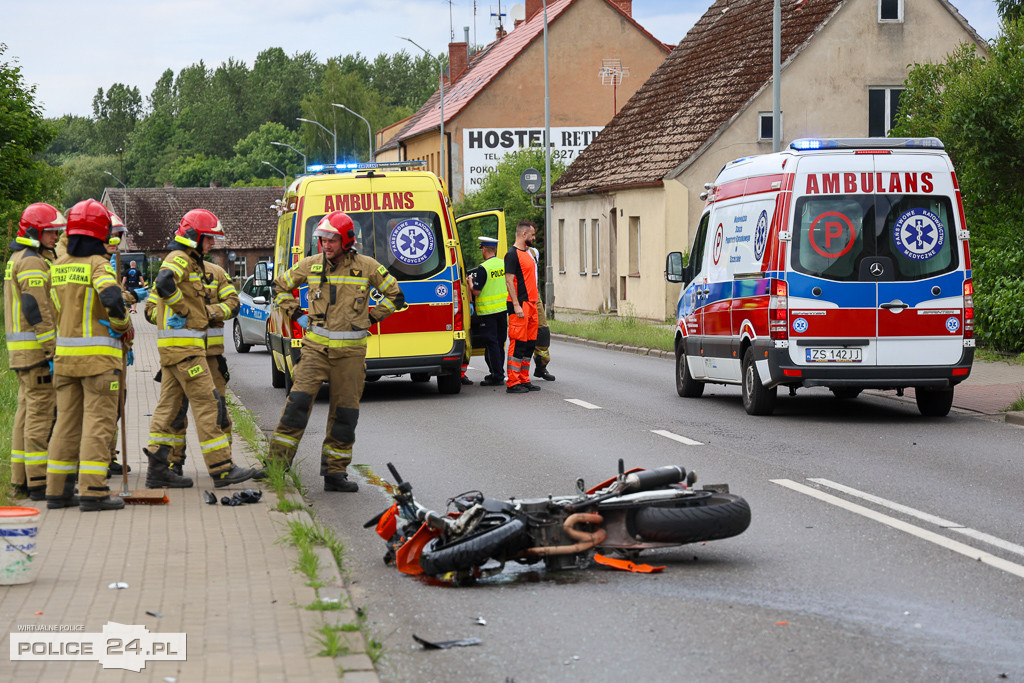 Zderzenie motocyklisty z osobówką na ul. Kościuszki w Policach
