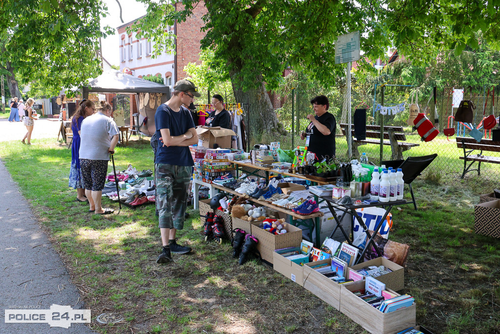 Festiwal Sztuki Pod Drzewami w Niekłończycy