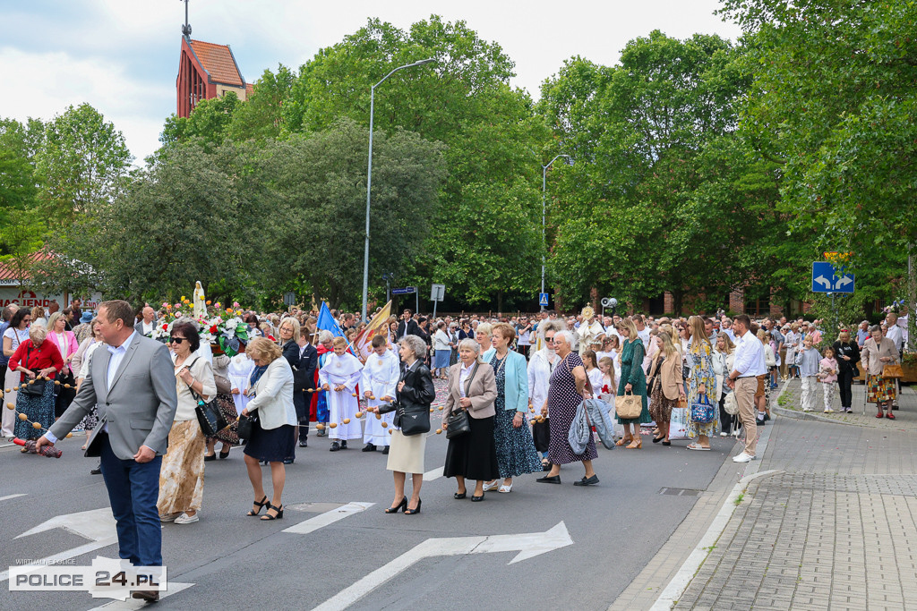 Procesja w parafii pw. św. Kazimierza w Policach