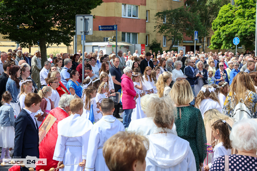 Procesja w parafii pw. św. Kazimierza w Policach