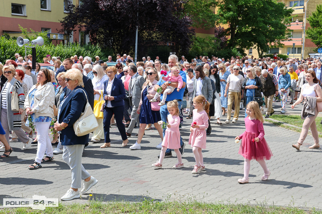 Procesja w parafii pw. św. Kazimierza w Policach
