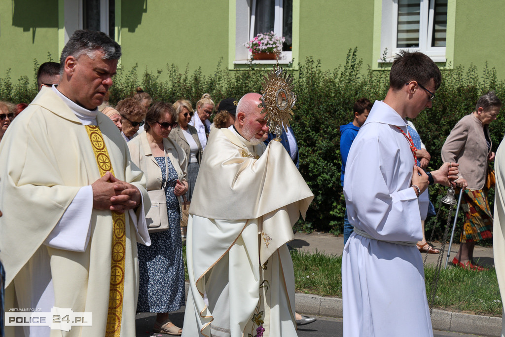 Procesja w parafii pw. św. Kazimierza w Policach
