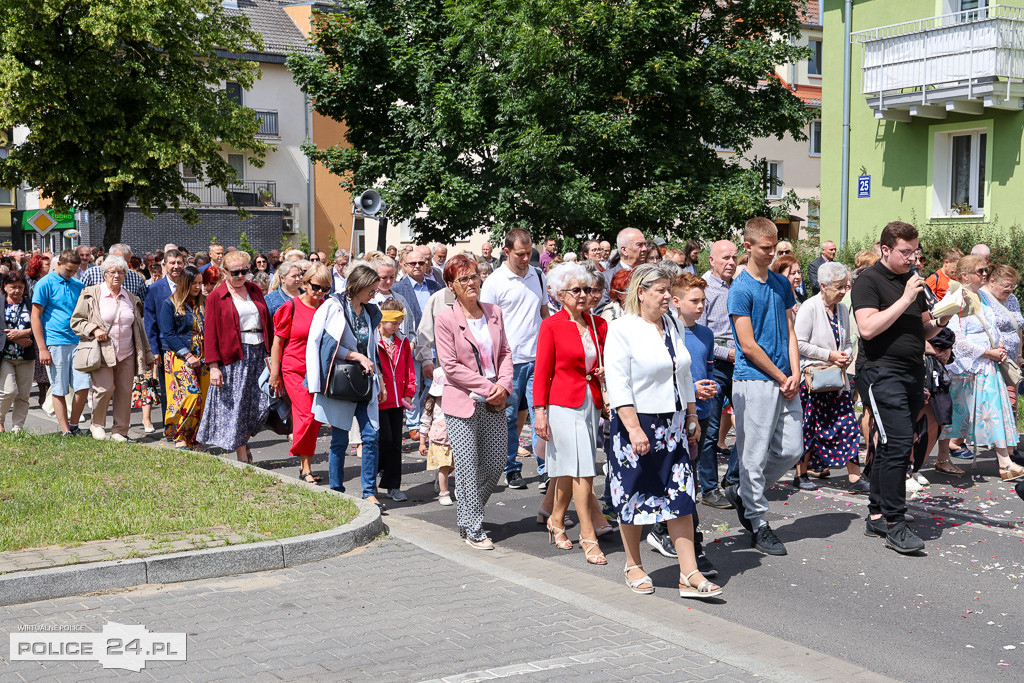 Procesja w parafii pw. św. Kazimierza w Policach