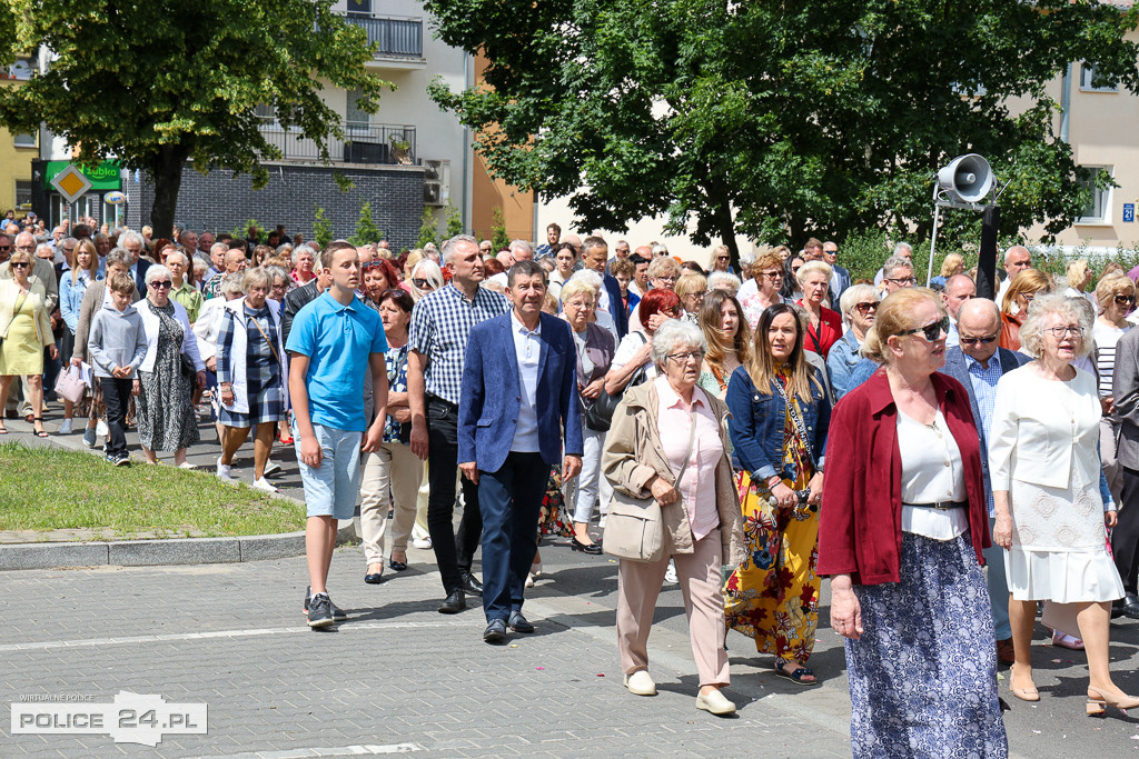 Procesja w parafii pw. św. Kazimierza w Policach