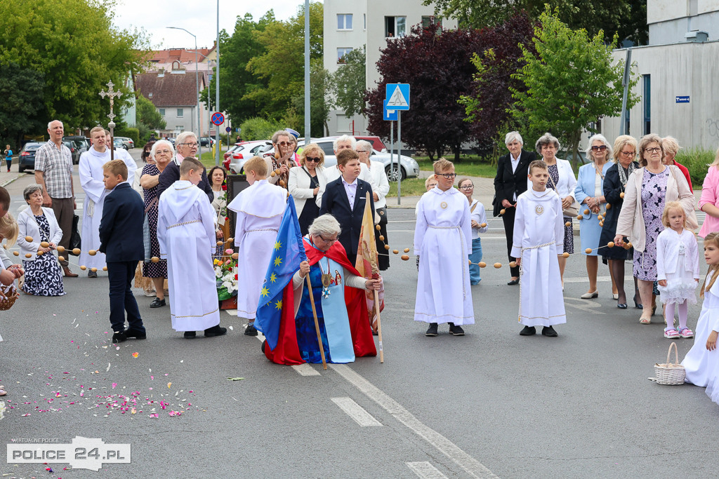 Procesja w parafii pw. św. Kazimierza w Policach