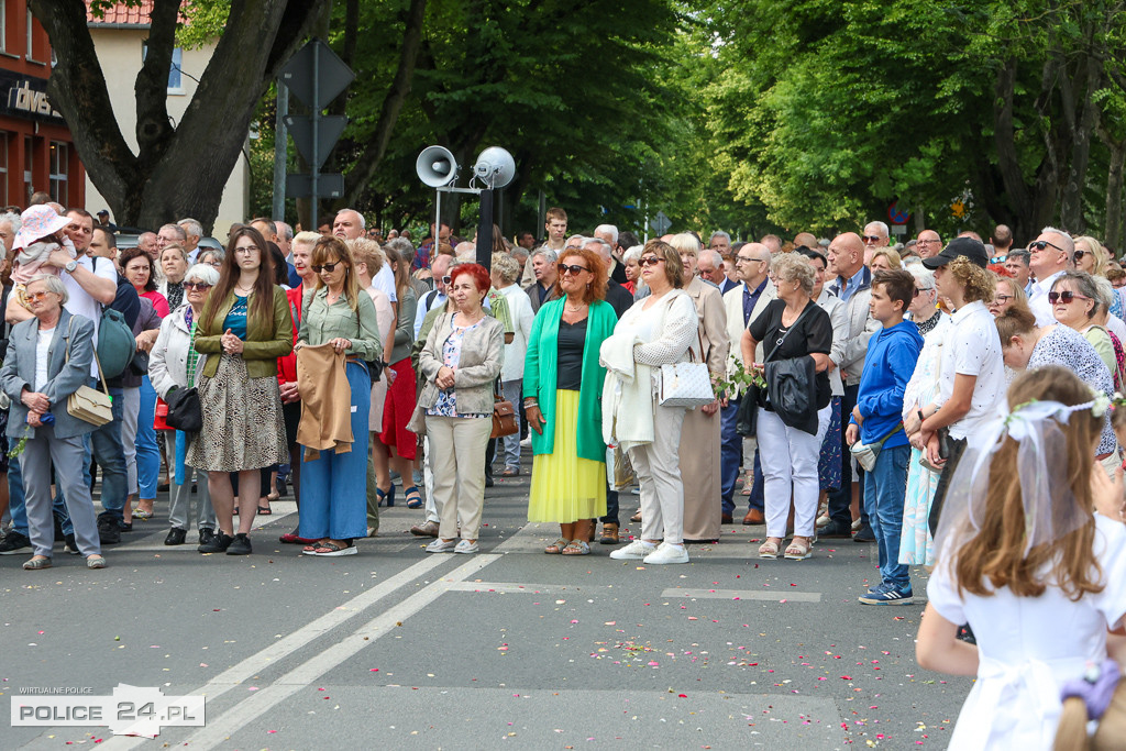 Procesja w parafii pw. św. Kazimierza w Policach