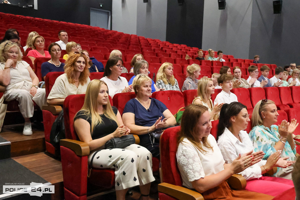 Nagrody dla laureatów konkursów przedmiotowych w gminie Police