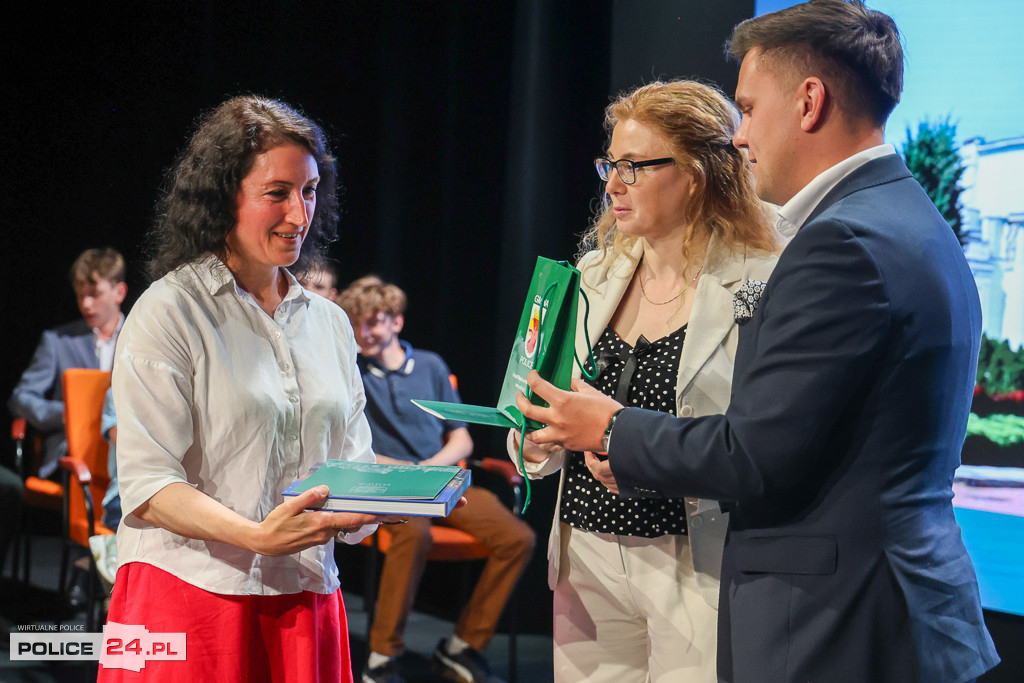 Nagrody dla laureatów konkursów przedmiotowych w gminie Police