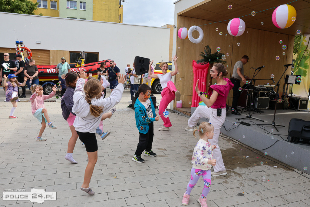 Kolorowe powitanie wakacji w Policach! Festyn, uśmiechy i pomoc dla Adasia