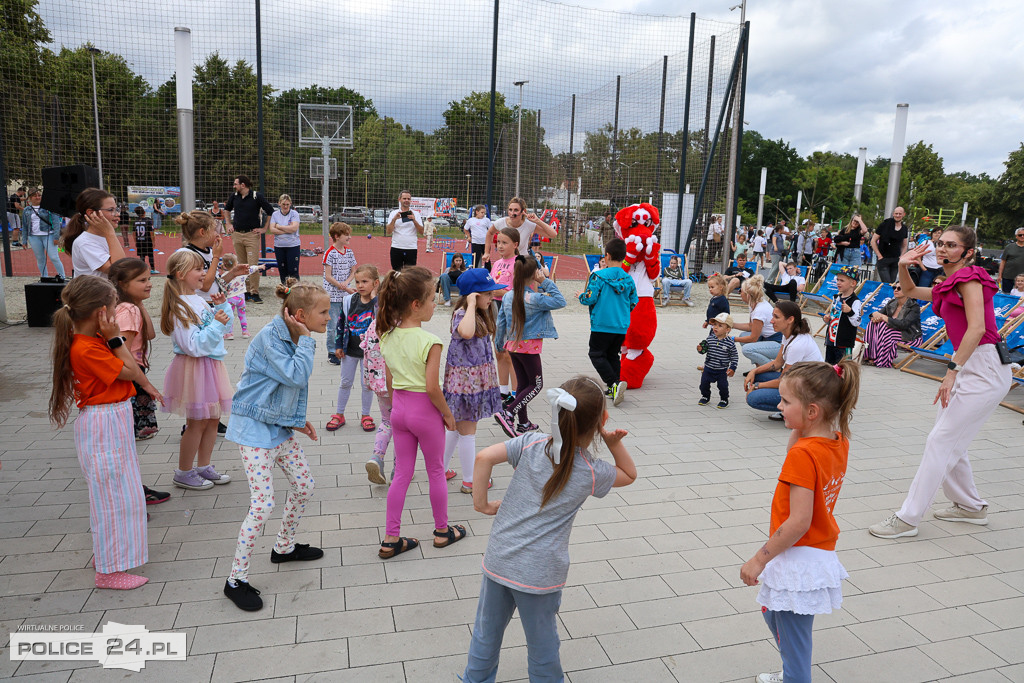 Kolorowe powitanie wakacji w Policach! Festyn, uśmiechy i pomoc dla Adasia