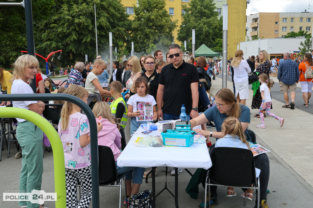 Kolorowe powitanie wakacji w Policach! Festyn, uśmiechy i pomoc dla Adasia