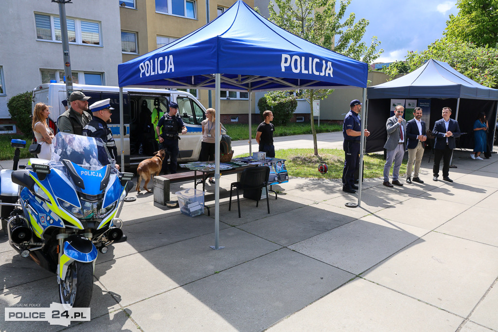 Mundurowe Targi Pracy w Policach