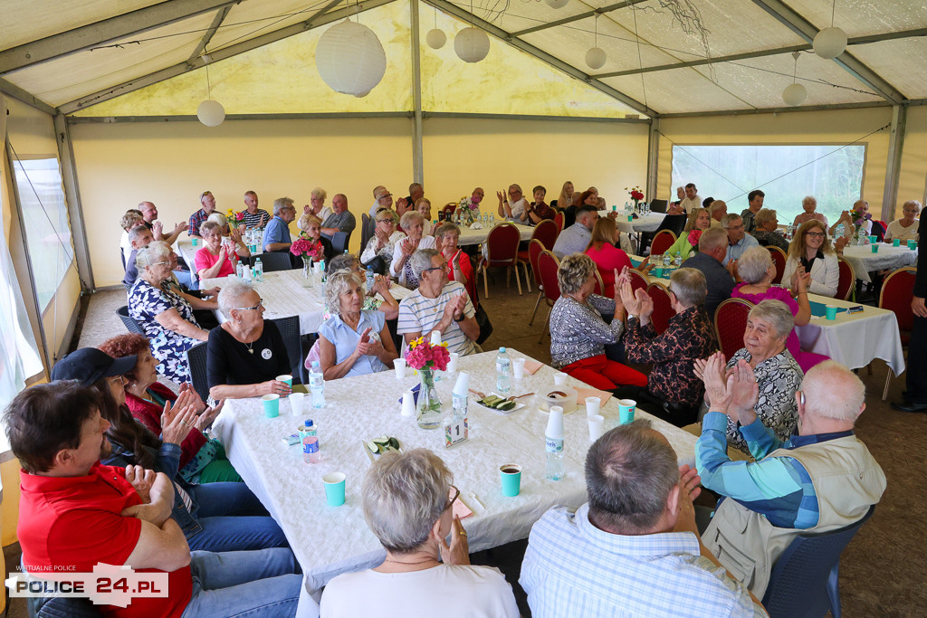 Piknik emerytów policyjnych w Trzebieży