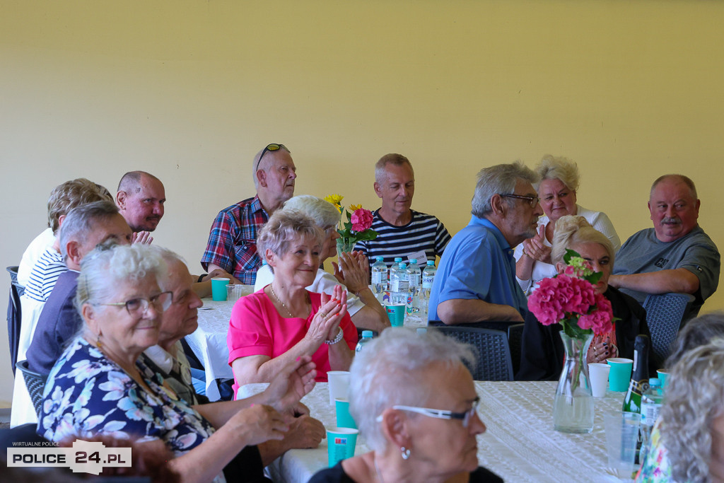 Piknik emerytów policyjnych w Trzebieży