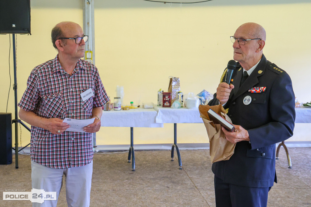 Piknik emerytów policyjnych w Trzebieży
