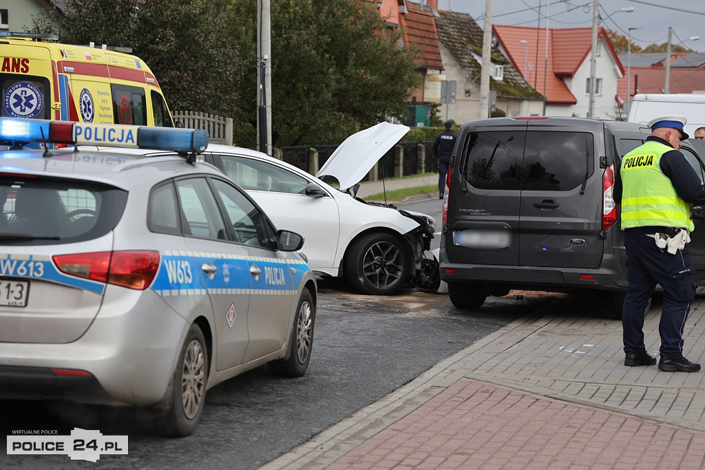 Cztery auta zderzyły się na Szczecińskiej w Tanowie