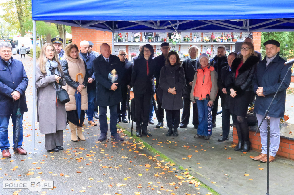 W Policach odsłonięto tablicę poświęconą Stanisławowi Szymaszkowi