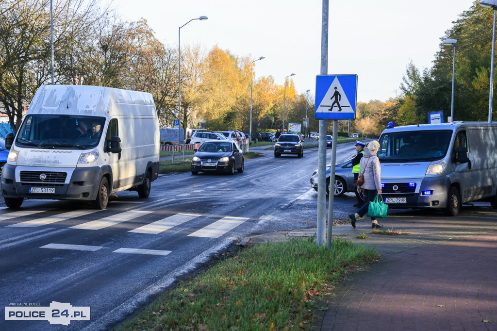 Wzmożony ruch przy polickiej nekropolii