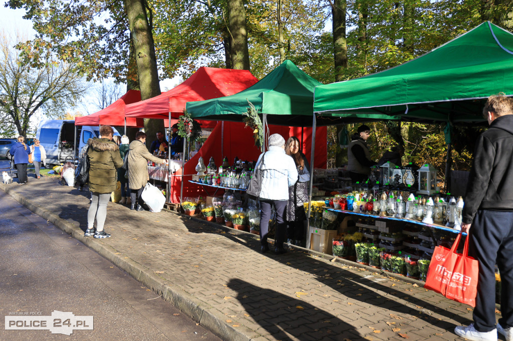 Ostatnie porządki, przyozdabianie grobów