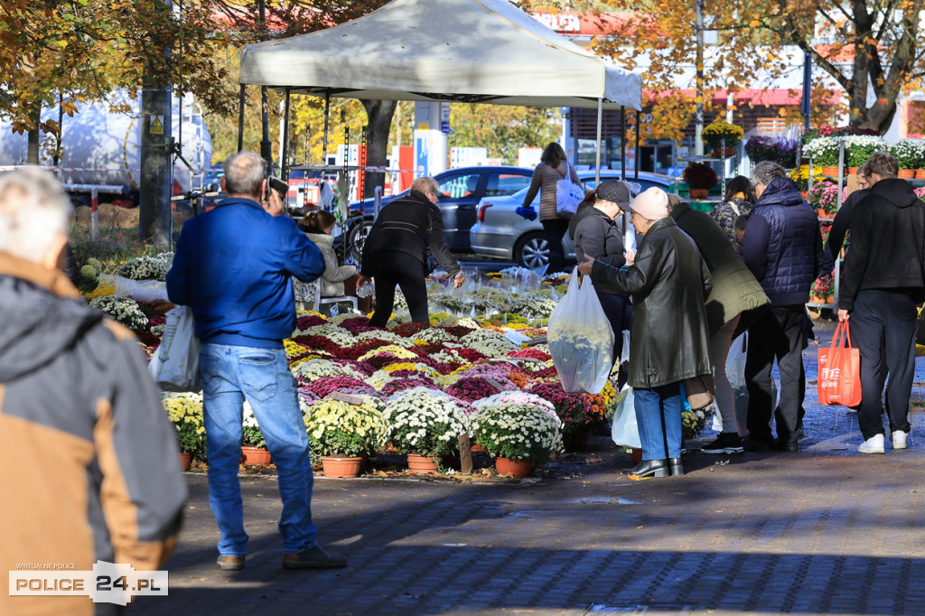 Ostatnie porządki, przyozdabianie grobów