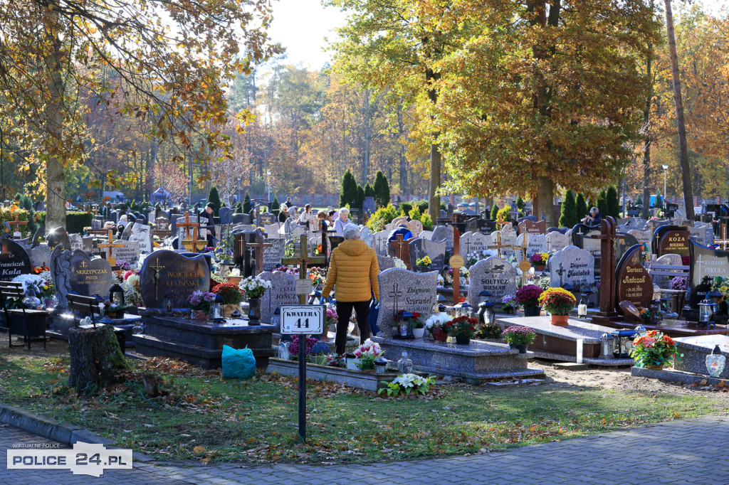 Ostatnie porządki, przyozdabianie grobów