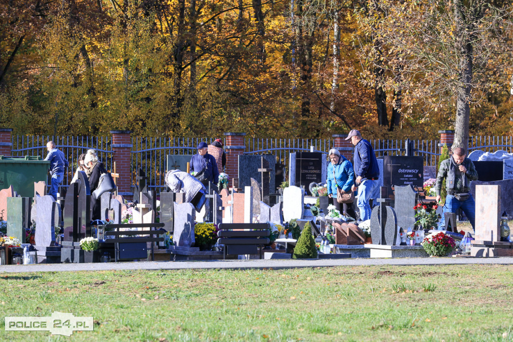 Ostatnie porządki, przyozdabianie grobów