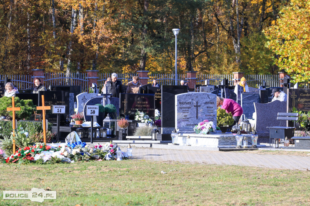 Ostatnie porządki, przyozdabianie grobów