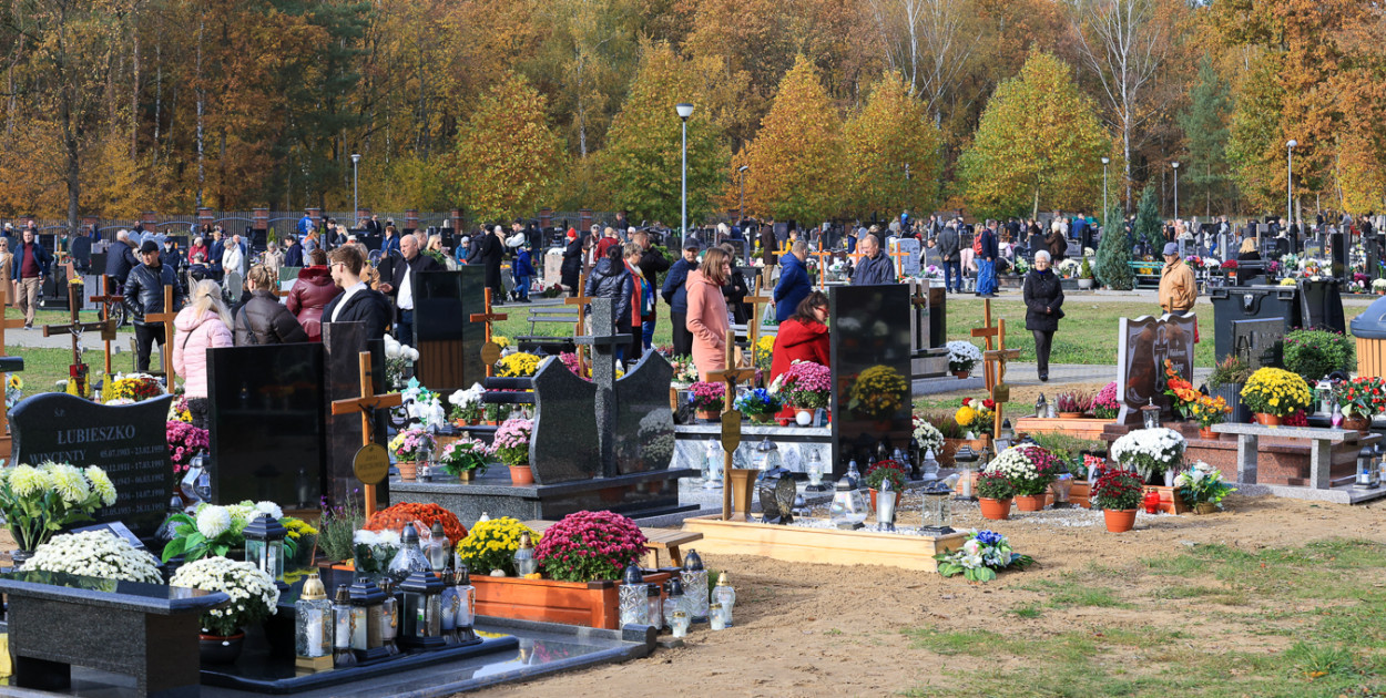 Wszystkich Świętych na polickim cmentarzu 
