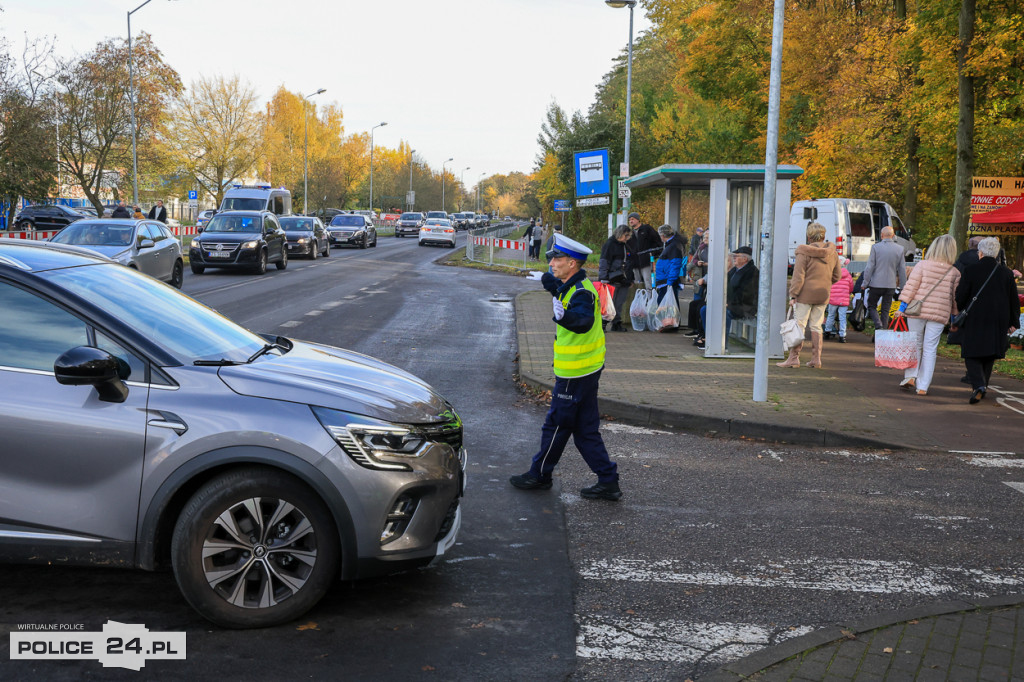 Wszystkich Świętych na polickim cmentarzu 