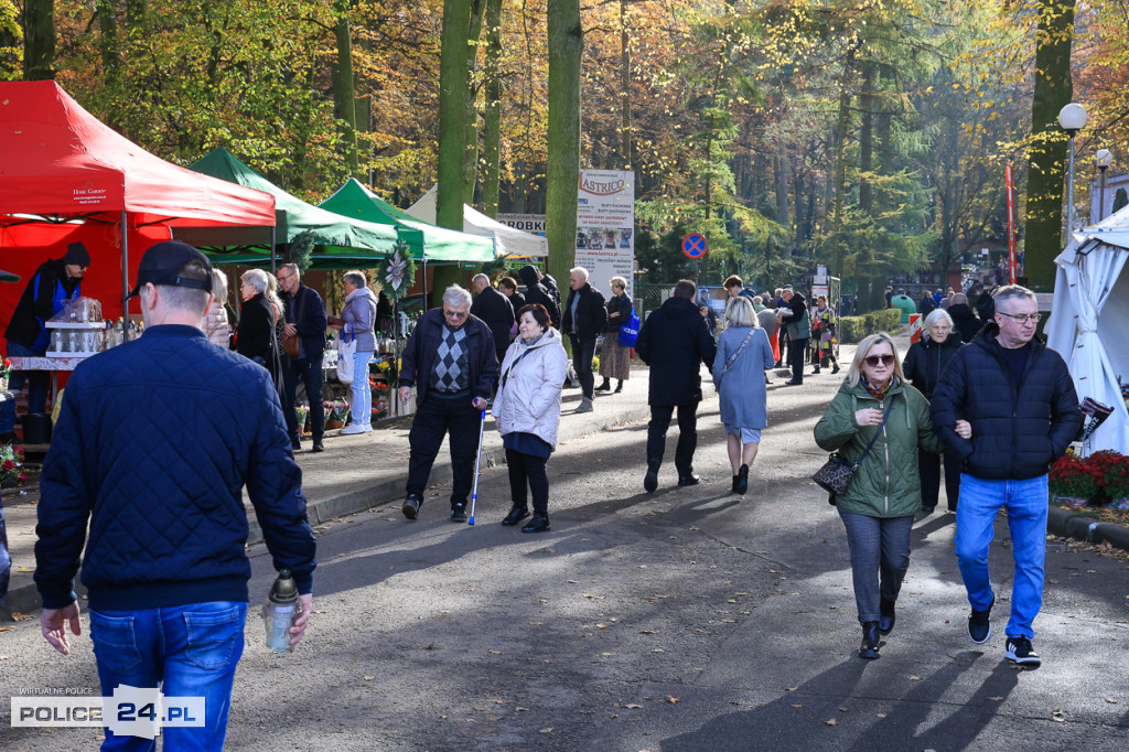 Wszystkich Świętych na polickim cmentarzu 