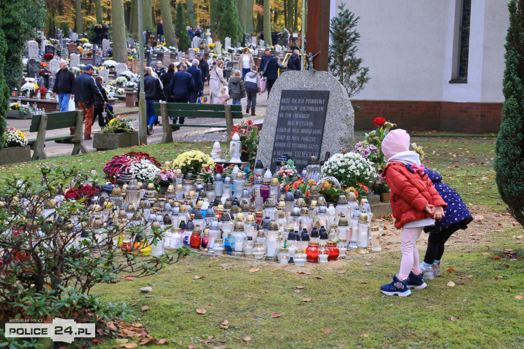 Wszystkich Świętych na polickim cmentarzu 