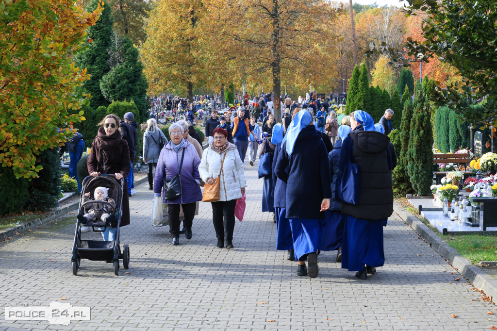 Wszystkich Świętych na polickim cmentarzu 