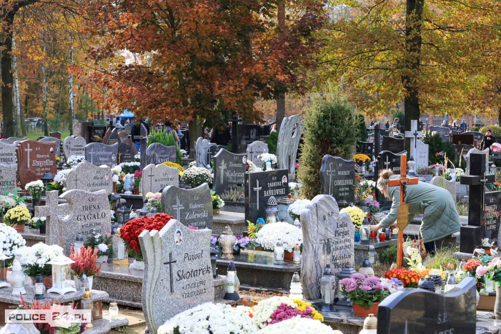 Wszystkich Świętych na polickim cmentarzu 