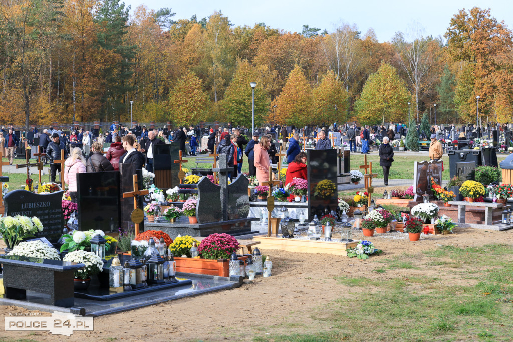 Wszystkich Świętych na polickim cmentarzu 
