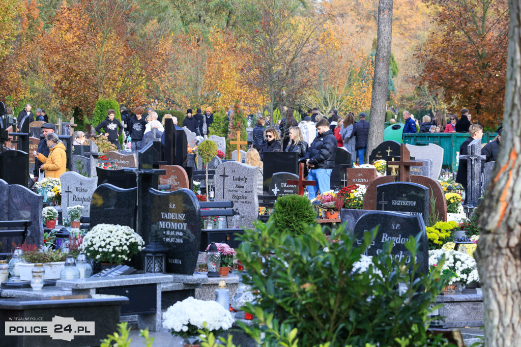 Wszystkich Świętych na polickim cmentarzu 